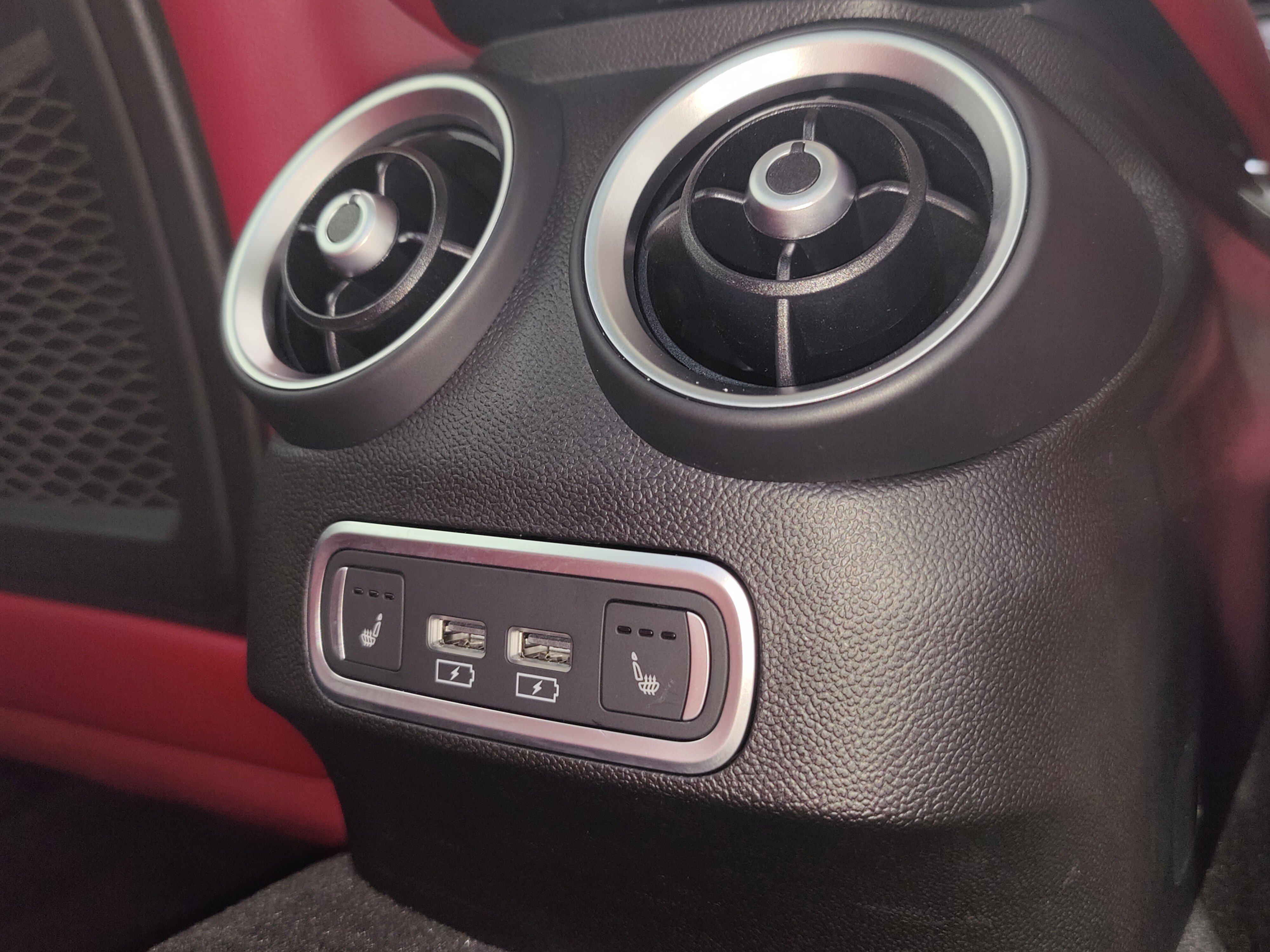 Certified 2022 Alfa Romeo Giulia Veloce image 17