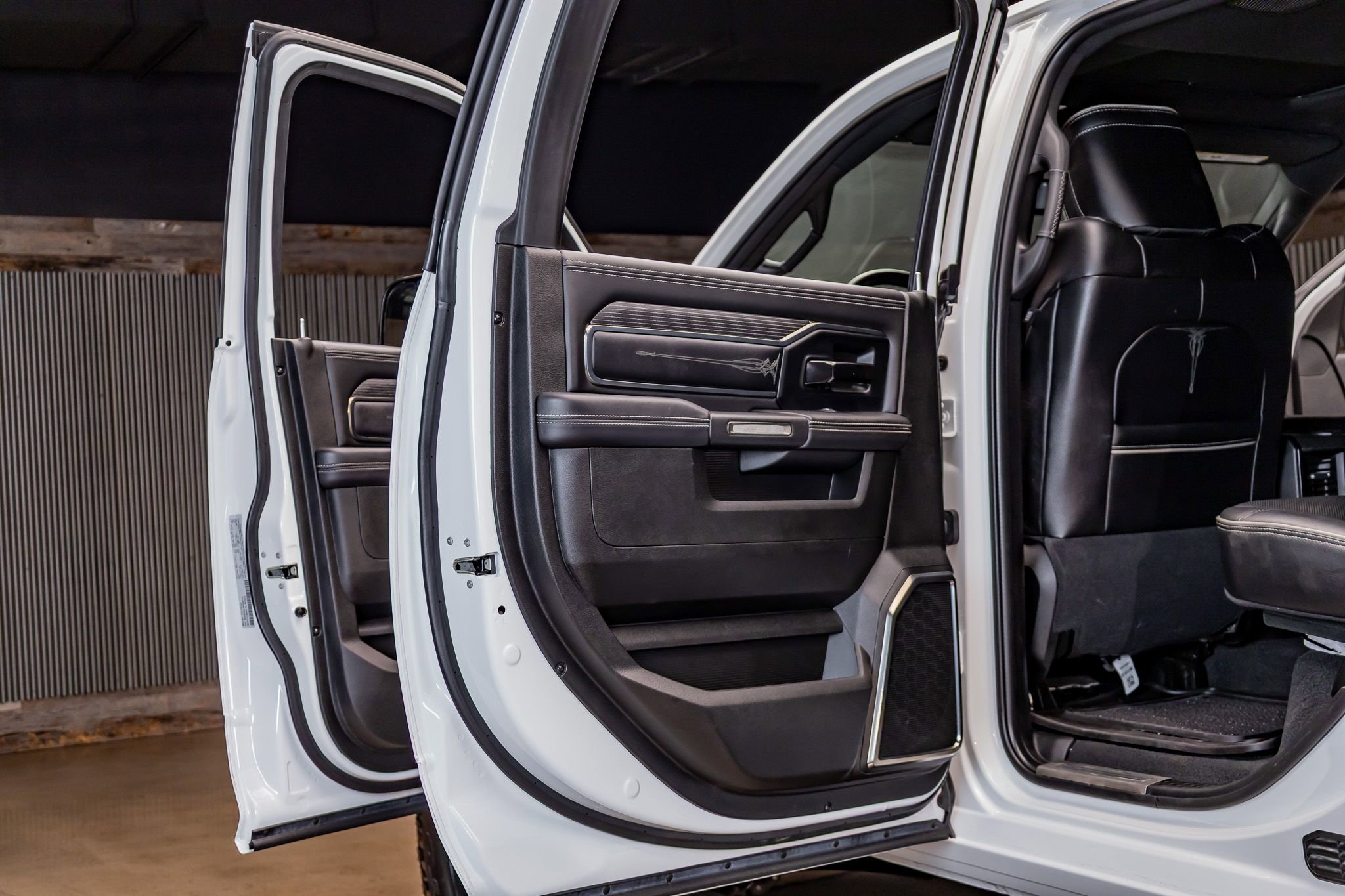 Used 2022 RAM 2500 Limited w/ Night Edition image 29