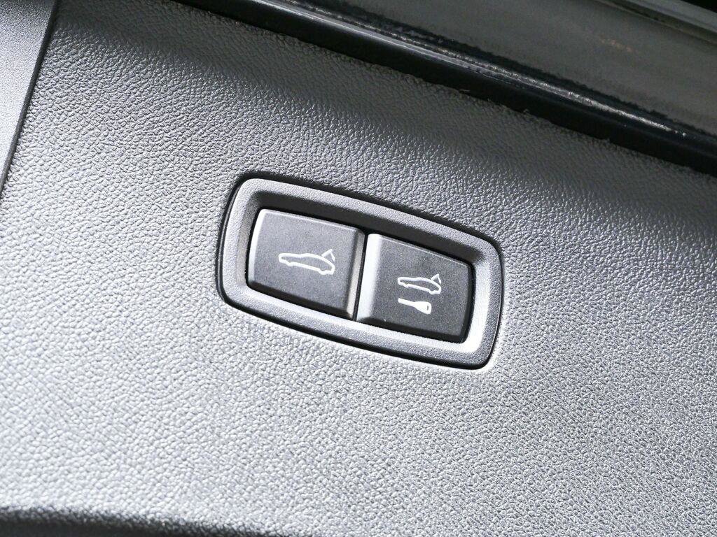New 2026 Porsche Cayenne GTS AWD/4WD image 32