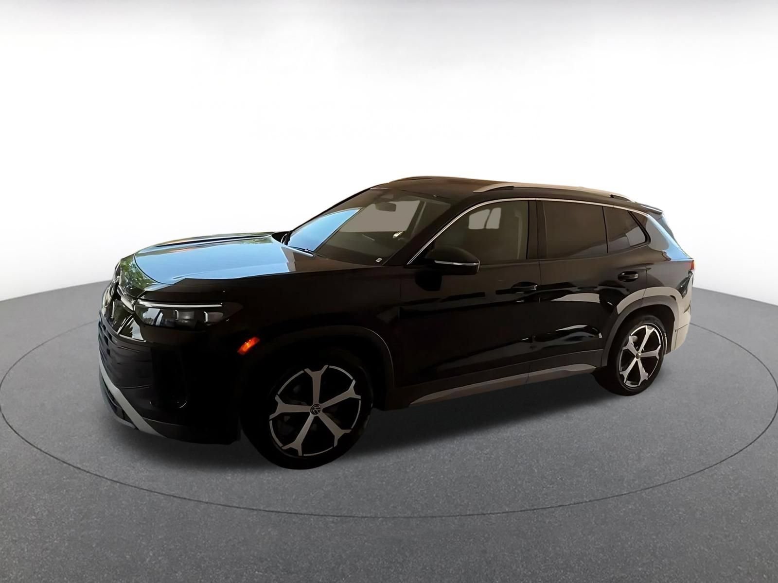 Used 2026 Volkswagen Tiguan SE FWD image 7