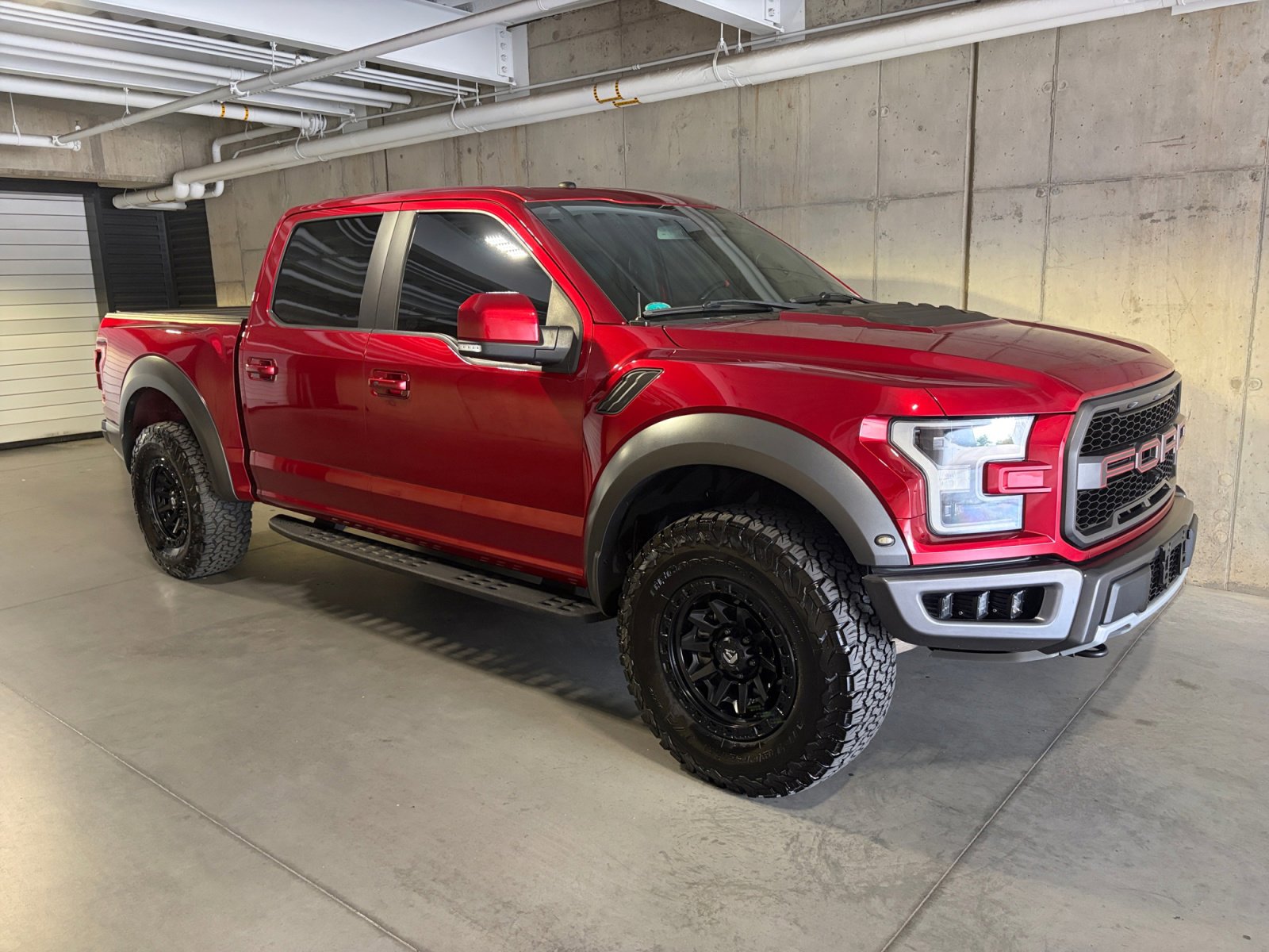 Used 2018 Ford F150 Raptor w/ Equipment Group 802A Luxury AWD/4WD image 9