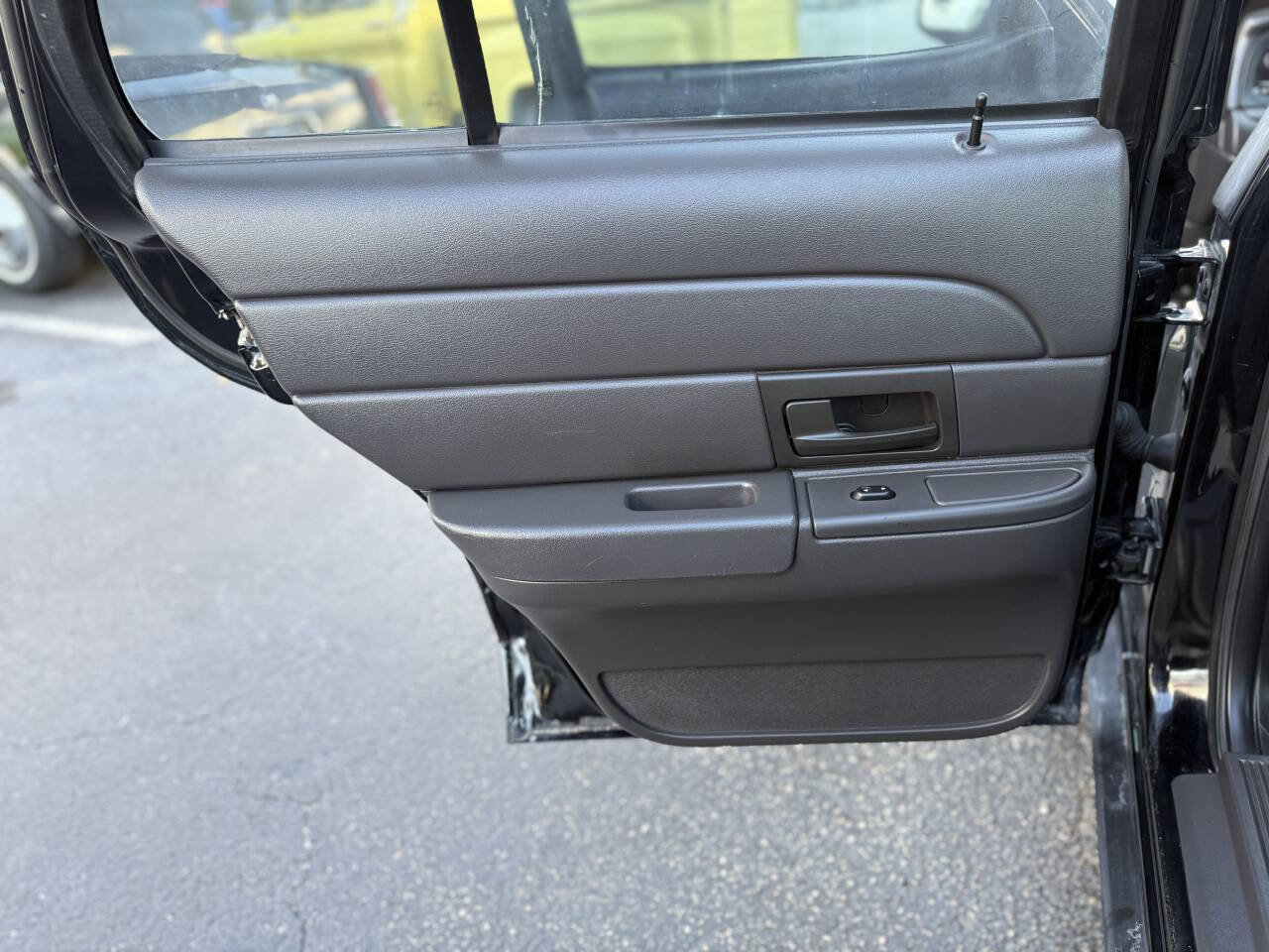 Used 2005 Ford Crown Victoria Police Interceptor RWD image 15