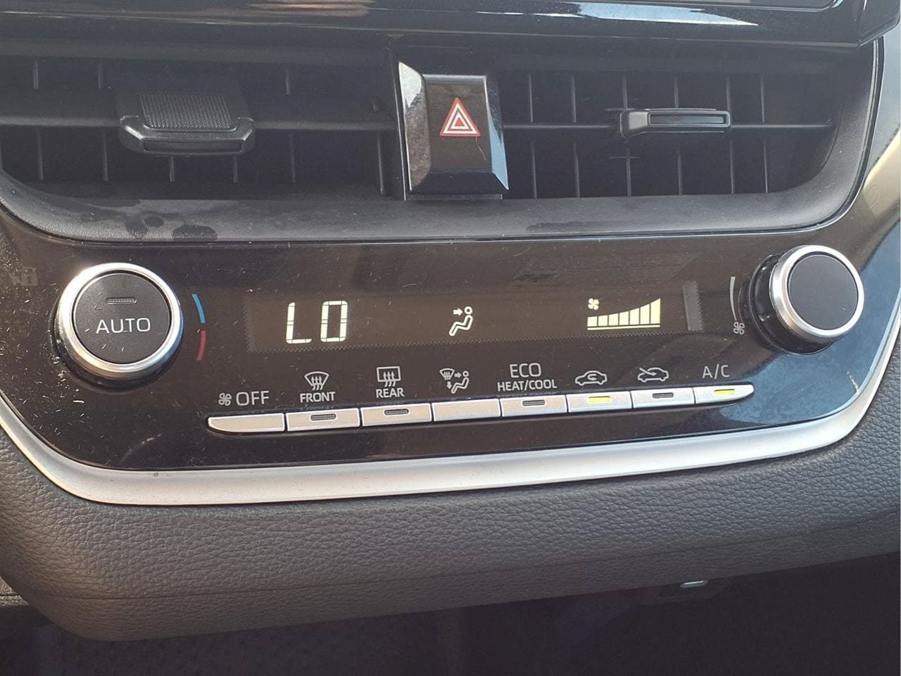 Used 2024 Toyota Corolla LE FWD image 15
