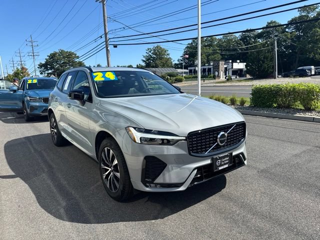 Used 2024 Volvo XC60 B5 Core w/ Protection Package Premier AWD/4WD image 6