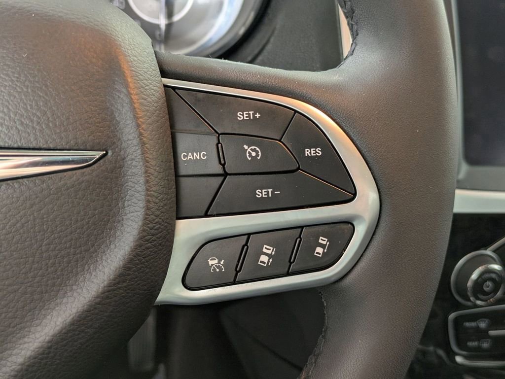 Used 2023 Chrysler 300 Touring L w/ Popular Equipment Group image 19