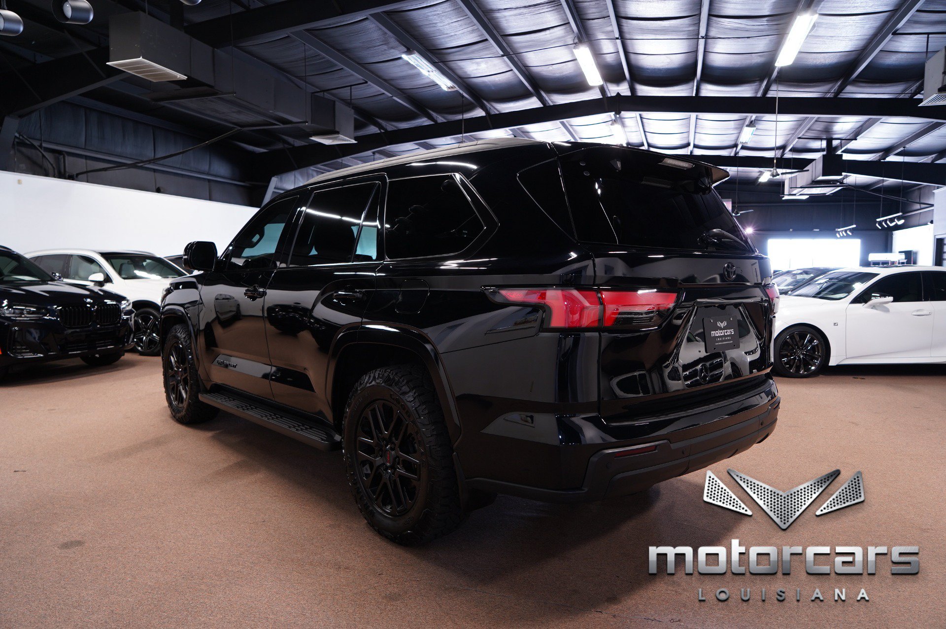 Used 2023 Toyota Sequoia SR5 w/ SR5 Premium Package AWD/4WD image 5