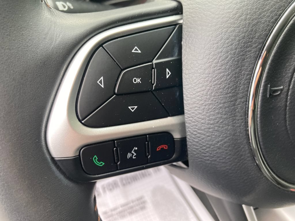 Used 2018 Jeep Compass Latitude AWD/4WD image 42