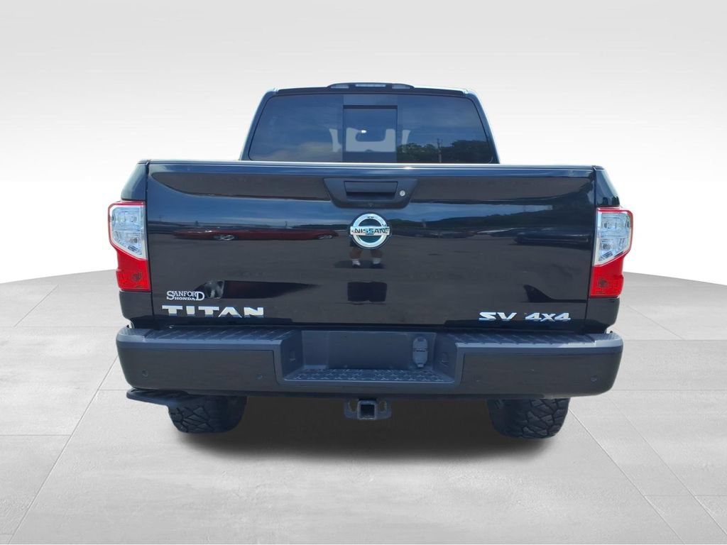 Used 2020 Nissan Titan SV w/ SV Convenience Package AWD/4WD image 25