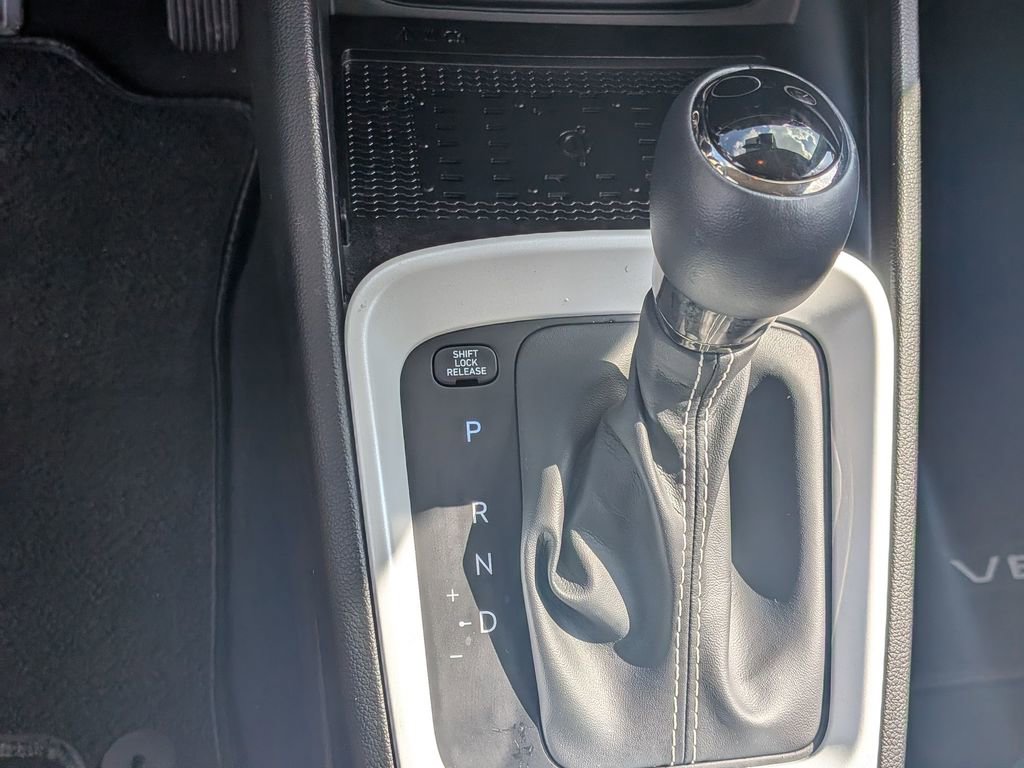 Certified 2023 Hyundai Venue Limited FWD image 24
