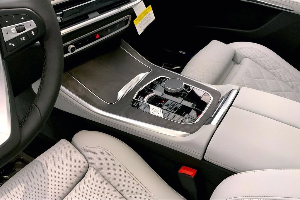New 2026 BMW X5 xDrive40i w/ Premium Package image 6