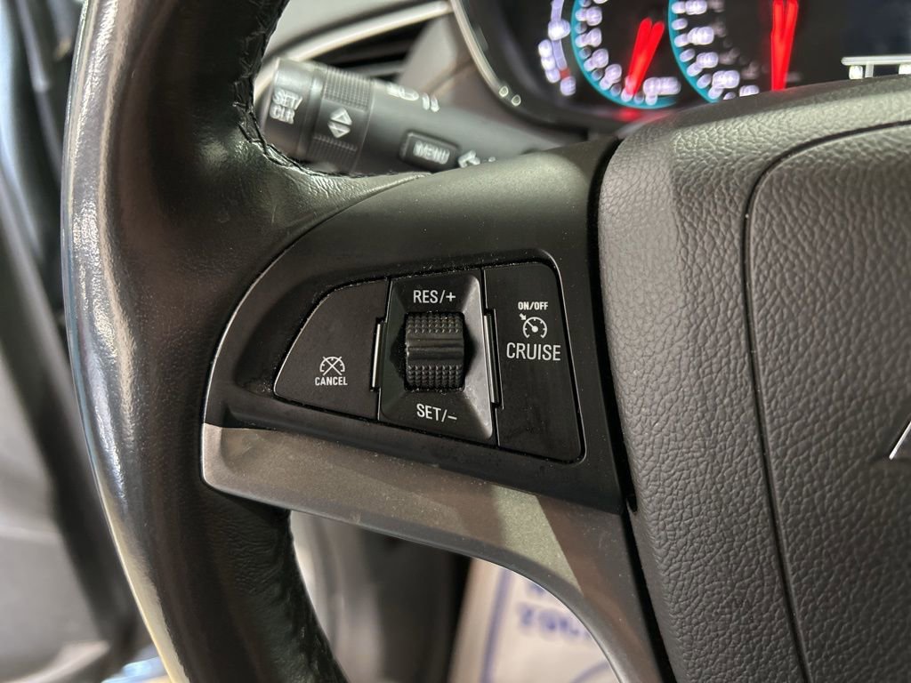 Used 2019 Chevrolet Trax LT w/ LT Convenience Package image 23