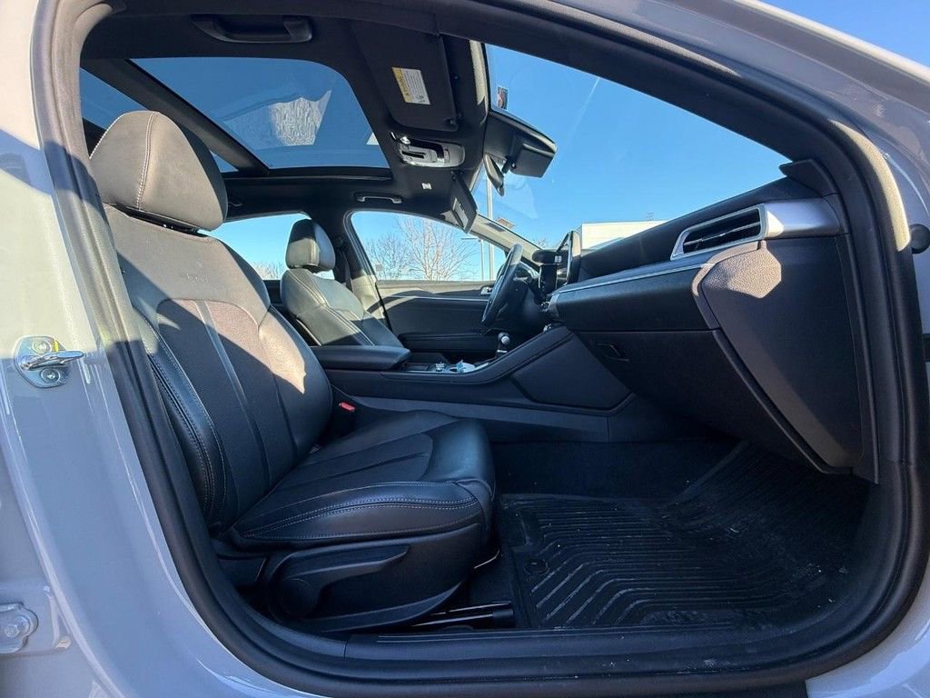 Used 2023 Kia K5 GT-Line image 12