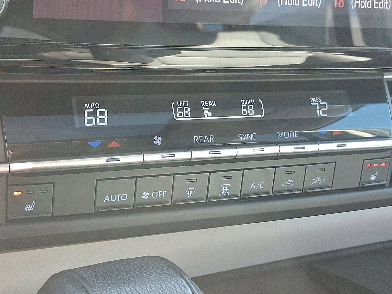 Used 2023 Toyota Sienna XLE image 16