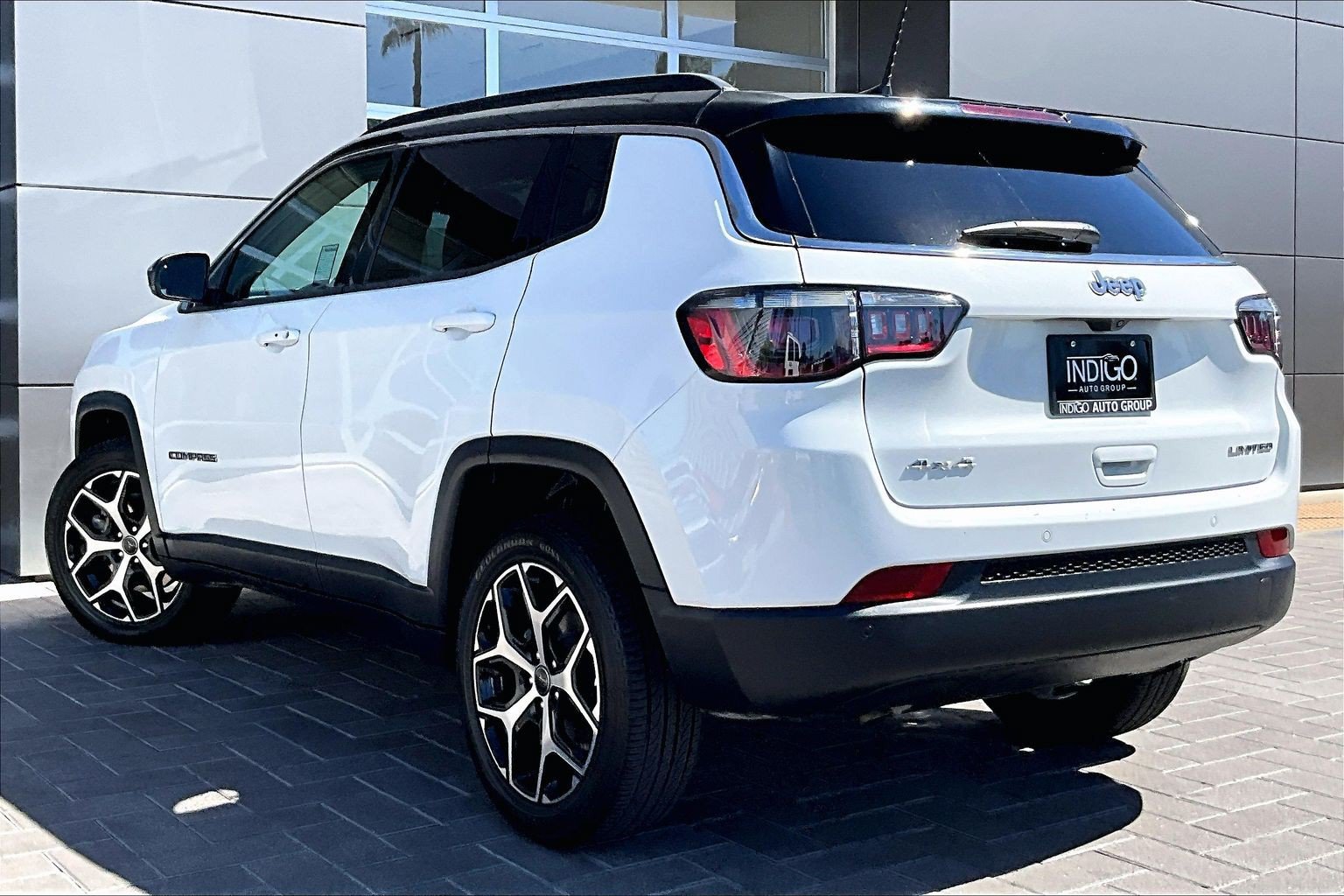 Used 2025 Jeep Compass Limited AWD/4WD image 11