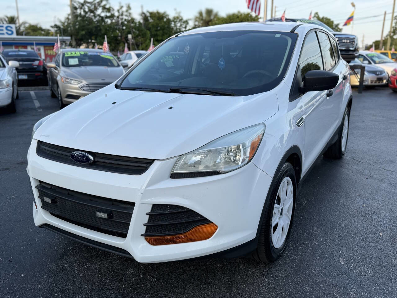 Used 2014 Ford Escape S image 2