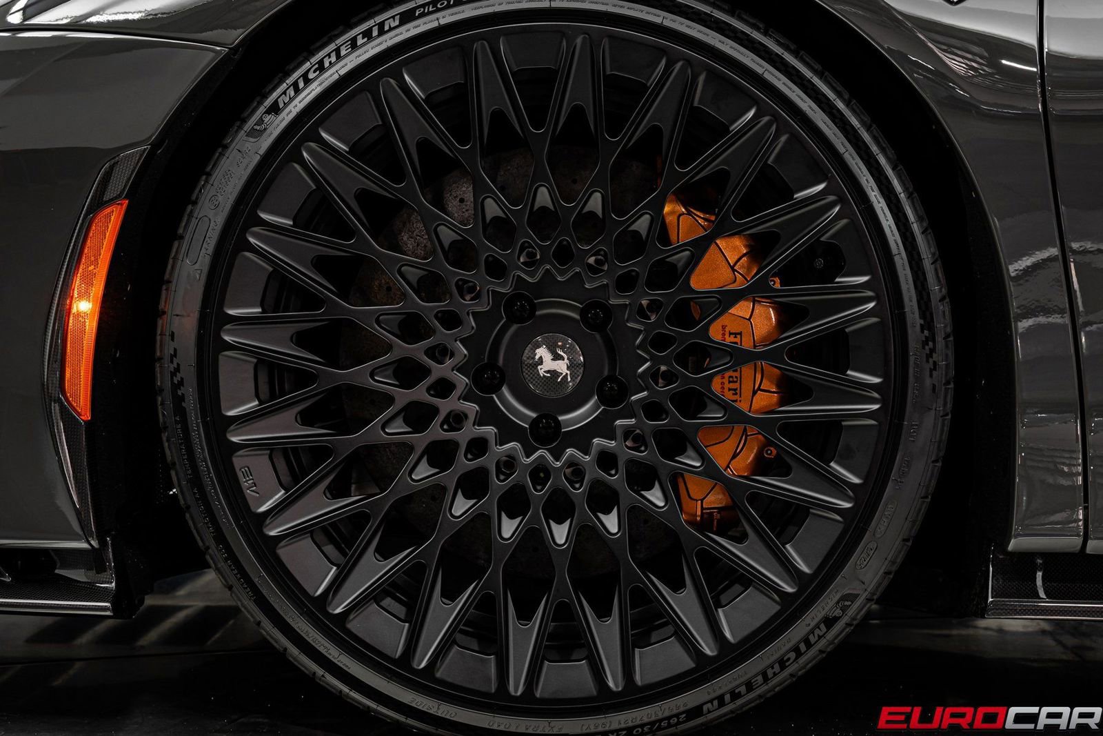 Used 2024 Ferrari SF90 Spider image 31