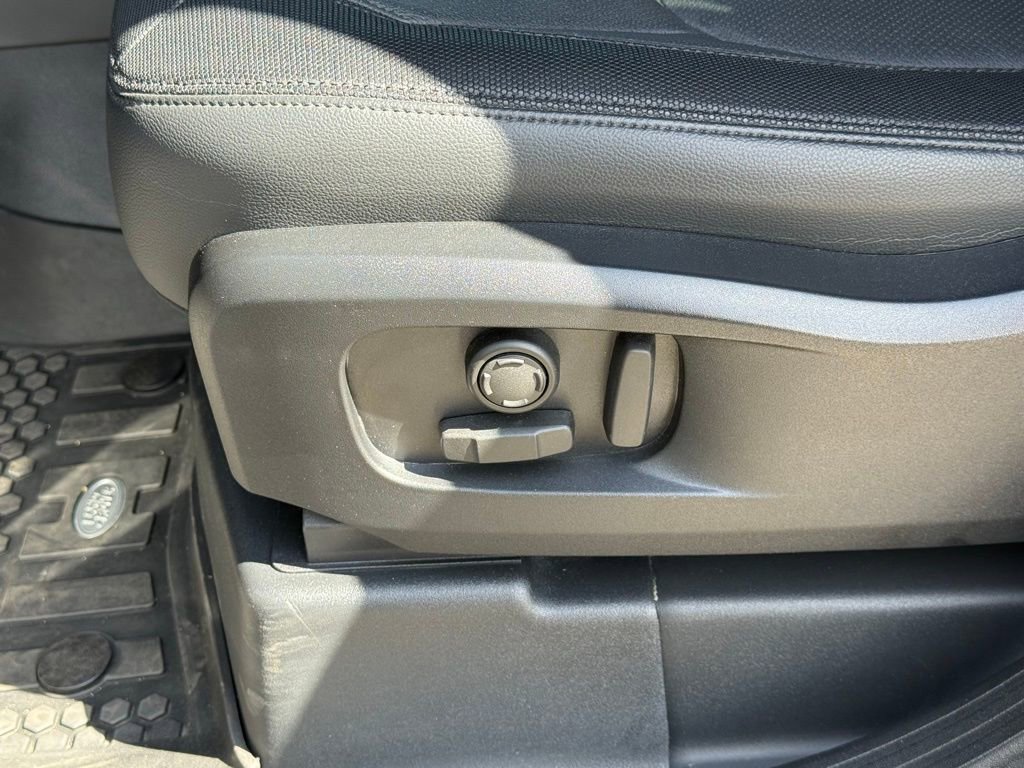 Certified 2023 Land Rover Defender 110 X-Dynamic SE image 13