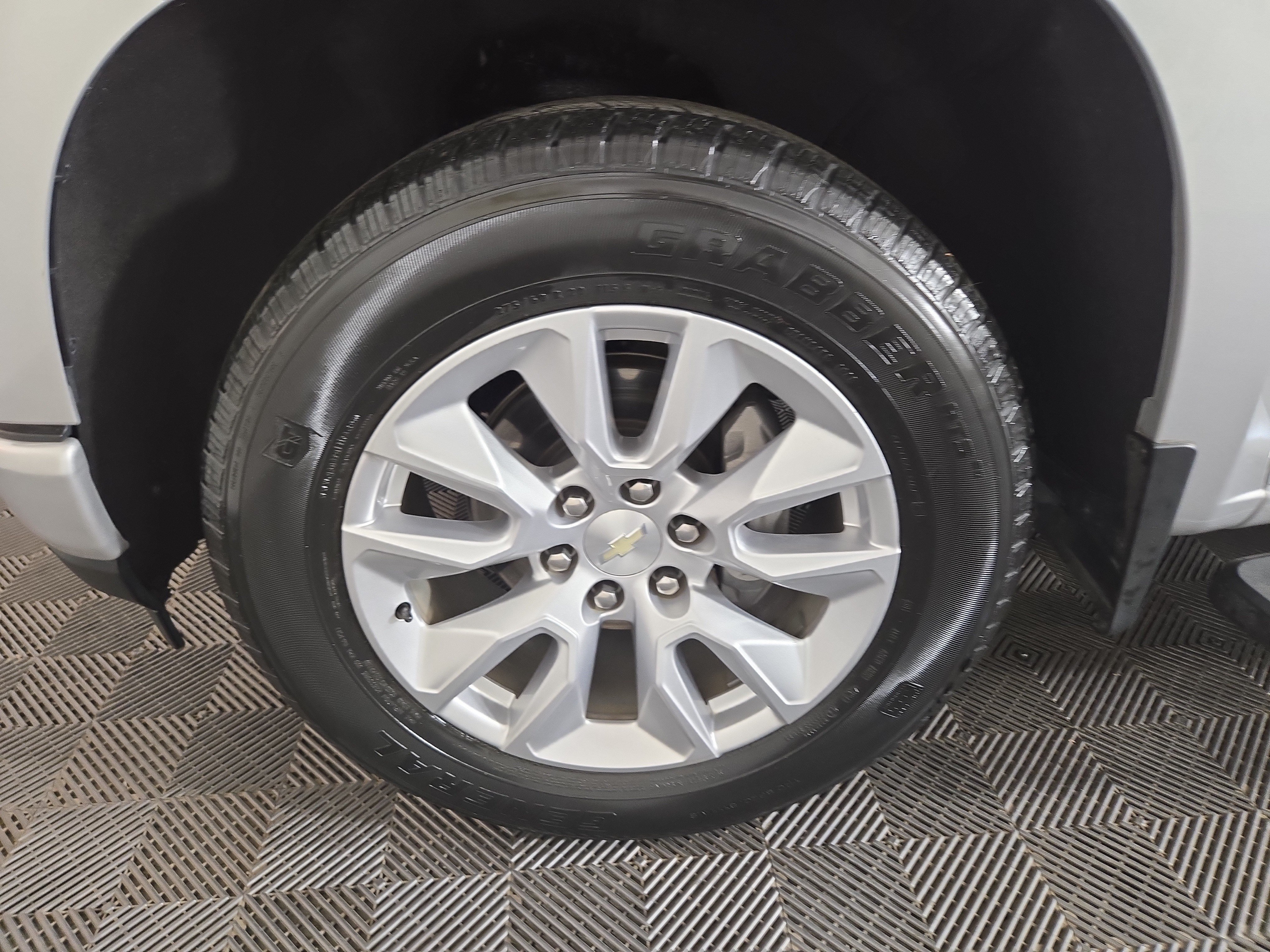 Certified 2022 Chevrolet Silverado 1500 Custom w/ Safety Confidence Package AWD/4WD image 32
