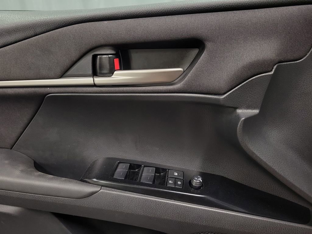 Used 2025 Toyota Camry LE image 20
