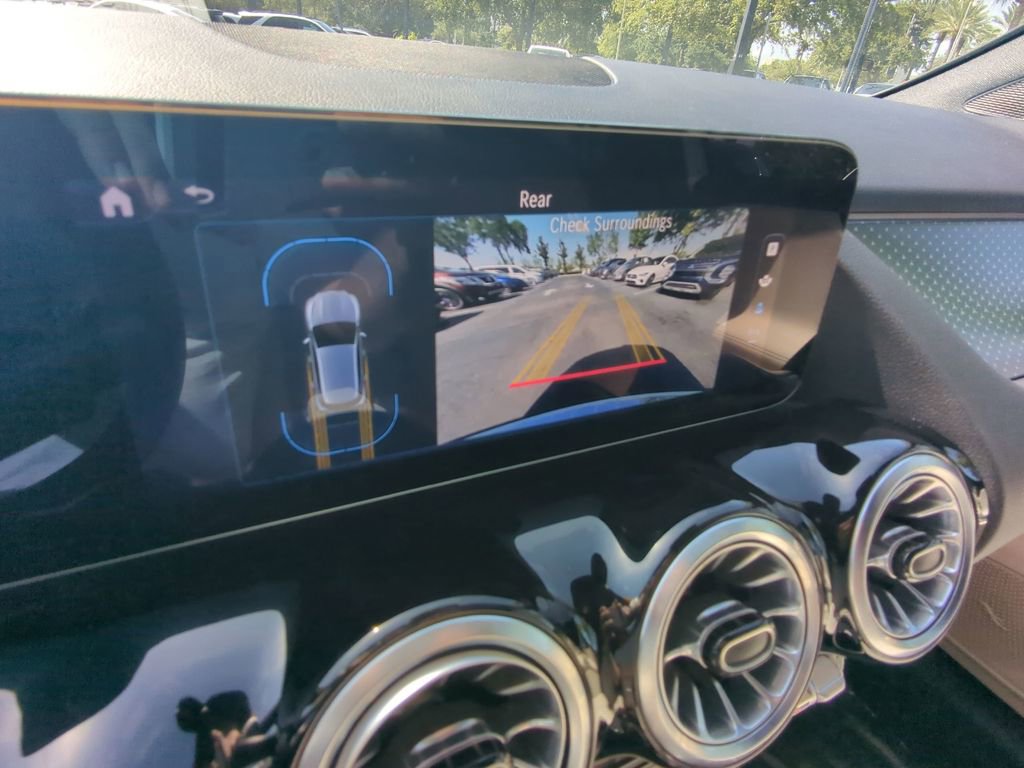 Certified 2025 Mercedes-Benz GLA 250 image 7