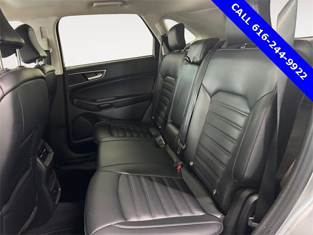Used 2023 Ford Edge SEL image 7