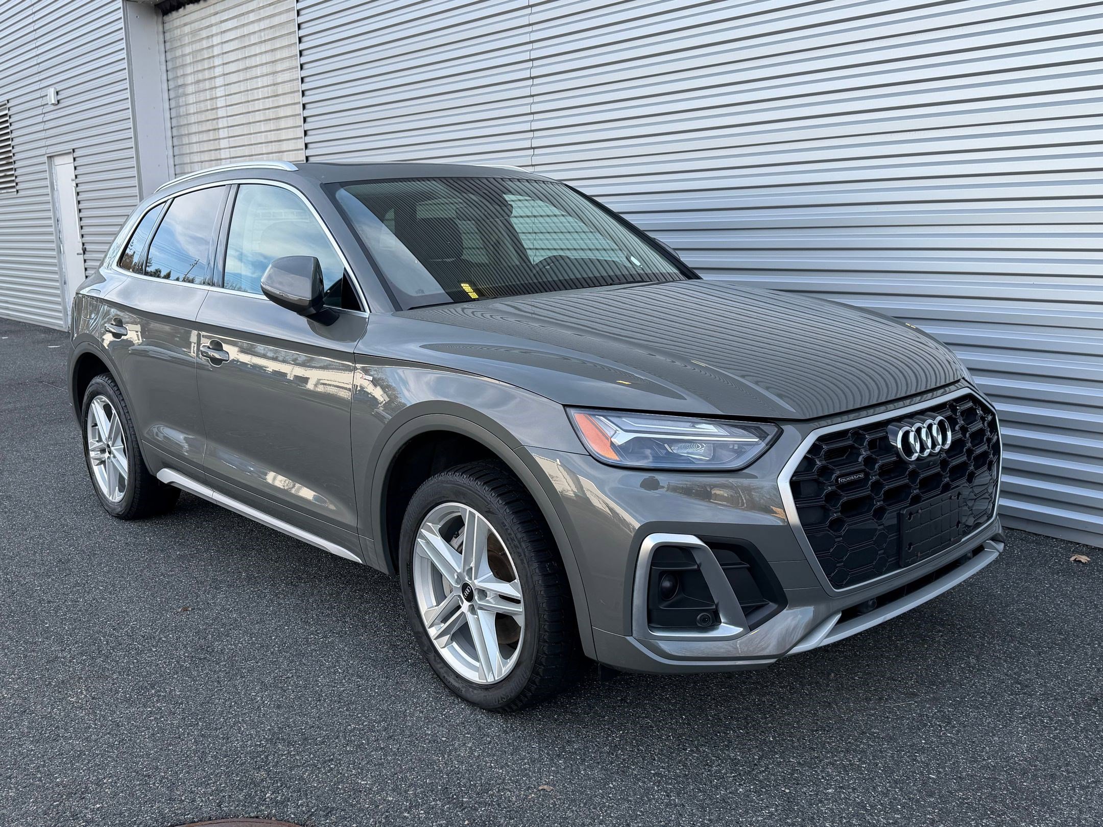 Used 2023 Audi Q5 e Premium Plus w/ Premium Plus Package image 5