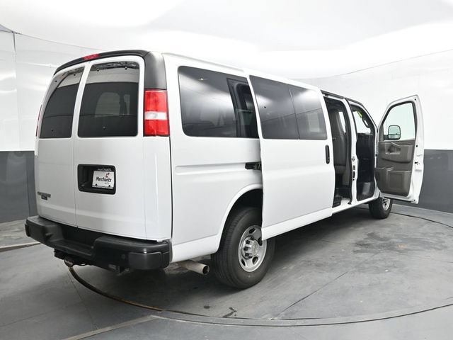 Used 2024 Chevrolet Express 3500 LS RWD image 46