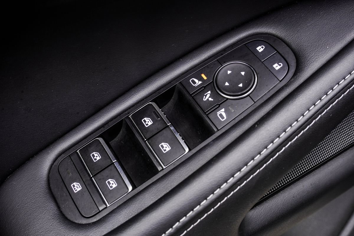 Used 2023 INFINITI QX60 Luxe w/ Cargo Package image 39