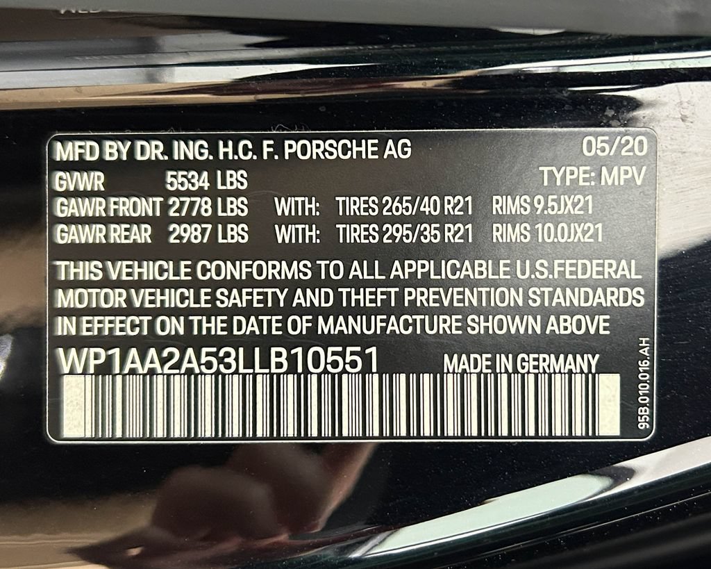 Certified 2020 Porsche Macan AWD/4WD image 31