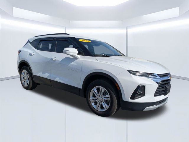 Used 2022 Chevrolet Blazer LT image 2