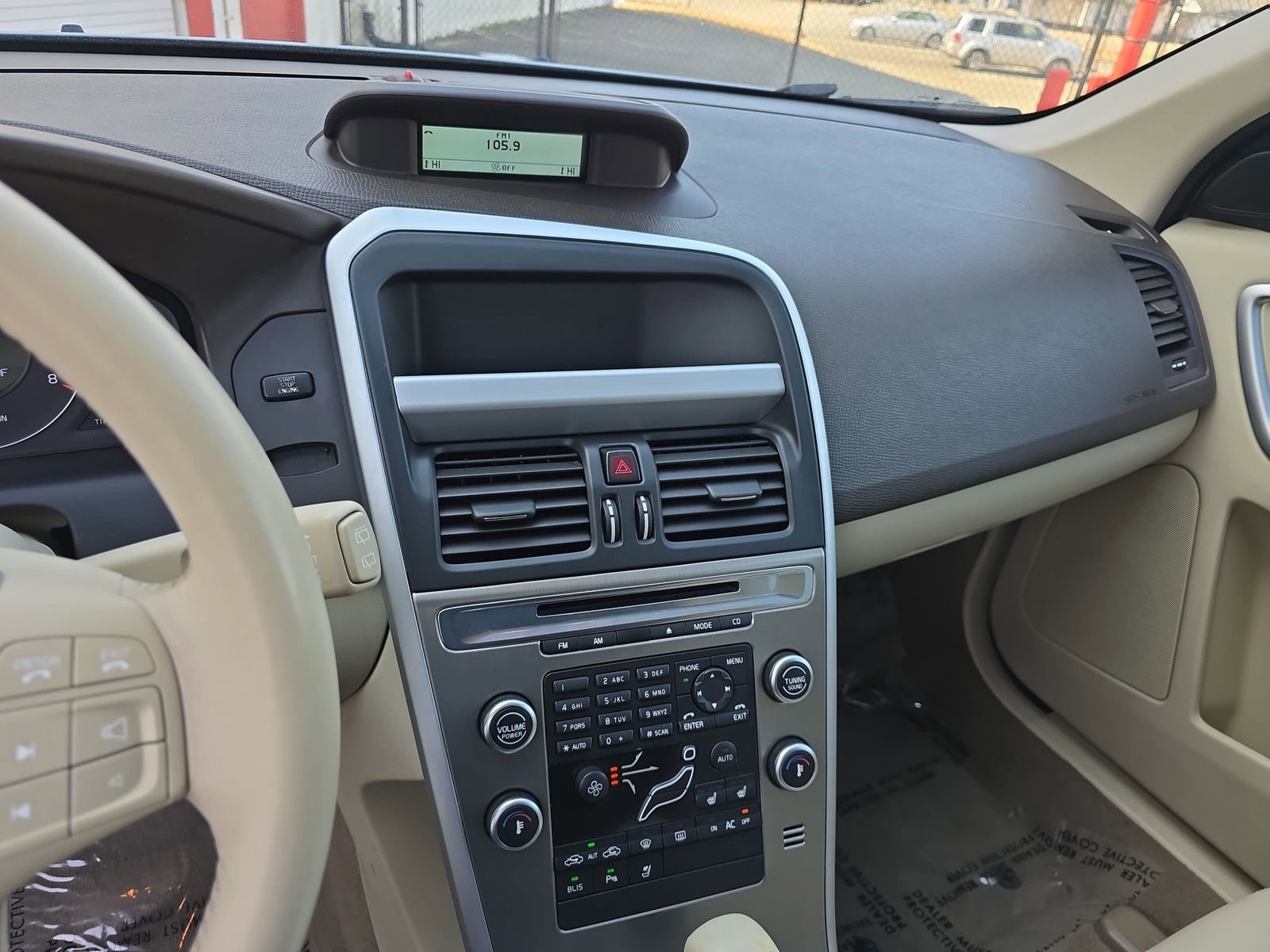 Used 2011 Volvo XC60 3.2 R-Design image 23