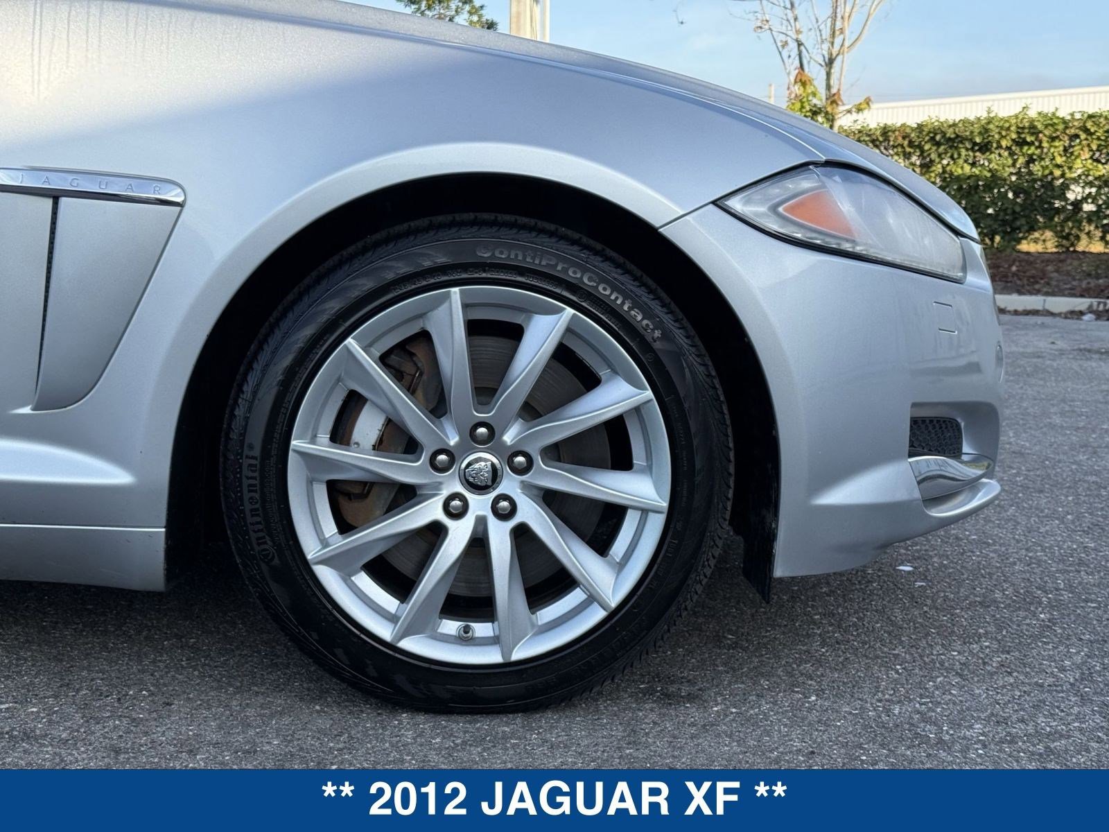 Used 2012 Jaguar XF image 11
