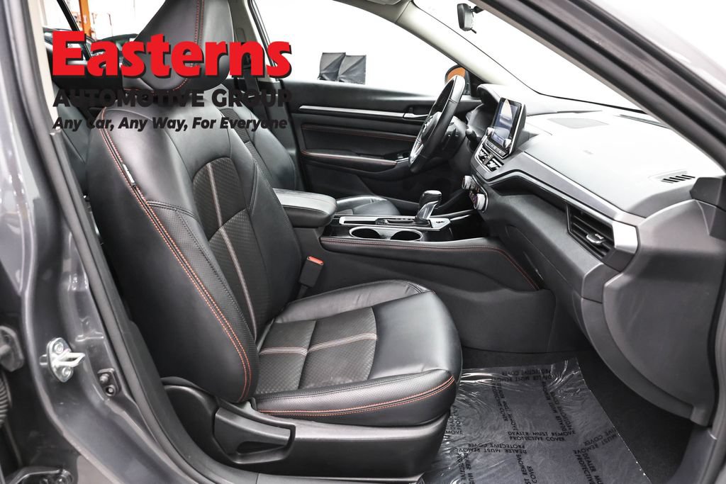 Used 2023 Nissan Altima 2.5 SR FWD image 24