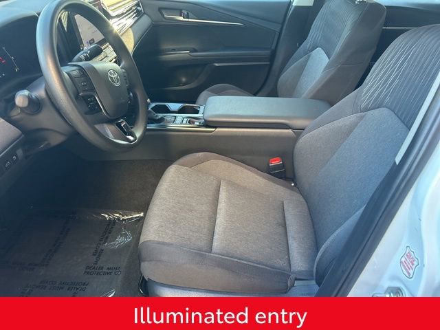 Used 2025 Toyota Camry LE image 11