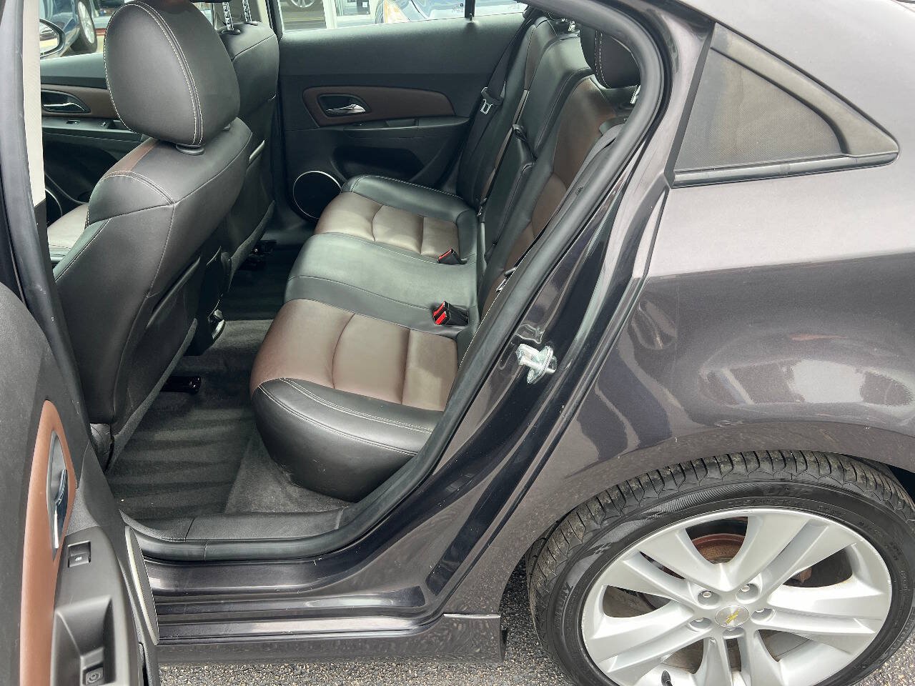 Used 2015 Chevrolet Cruze LTZ w/ Sun, Sound and Sport Package FWD image 20