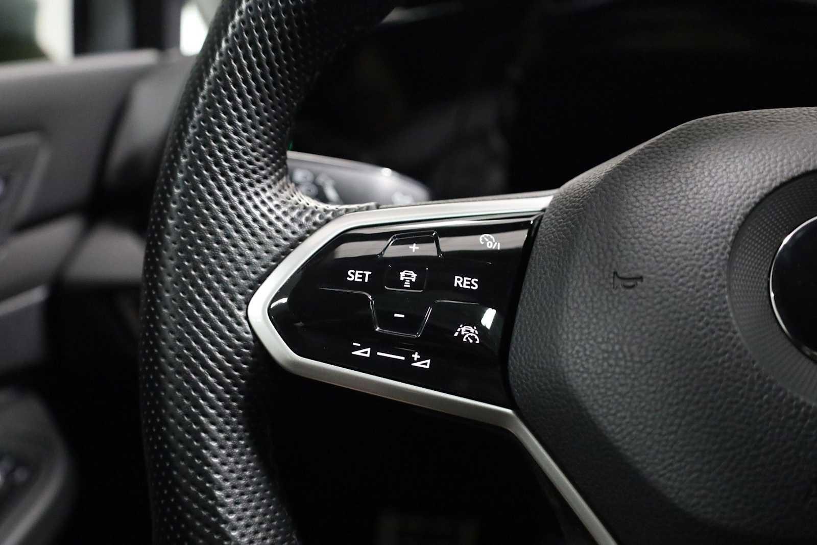 Used 2022 Volkswagen GTI SE image 25