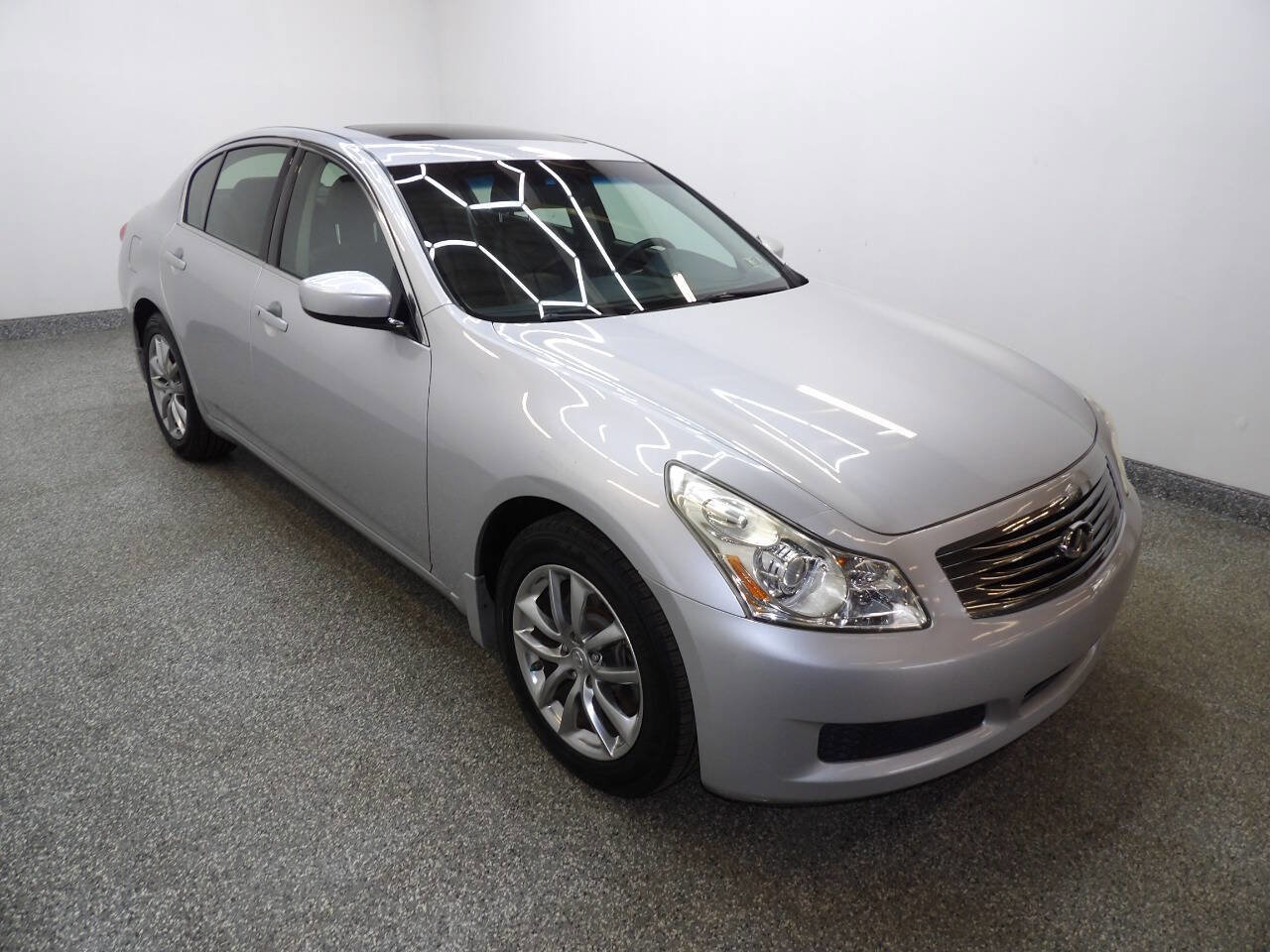 Used 2009 INFINITI G37 x Sedan w/ Premium Pkg image 3