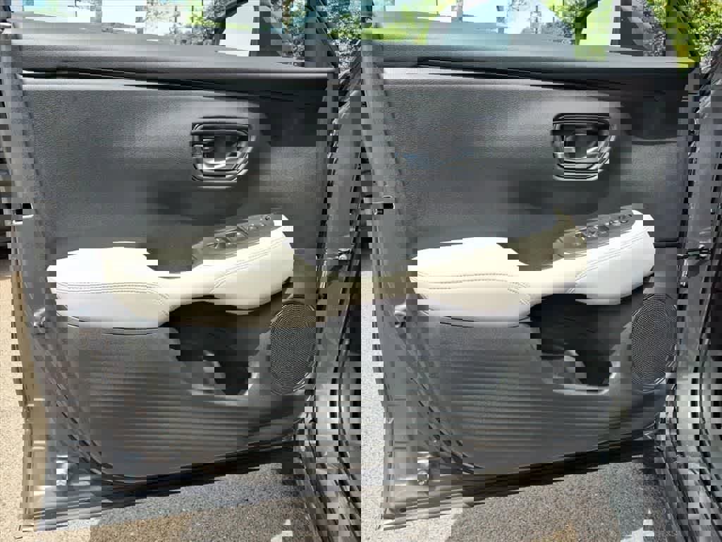 Certified 2023 Honda HR-V LX image 12