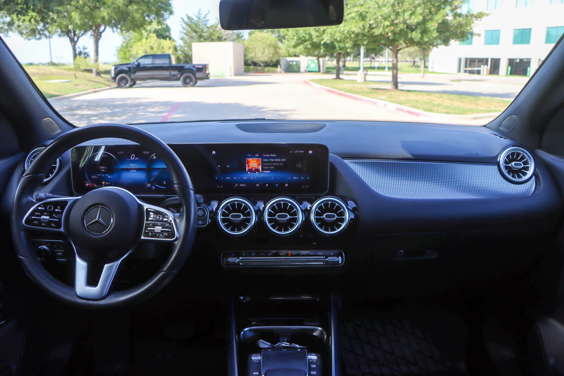 Used 2021 Mercedes-Benz GLA 250 w/ Premium Package image 26