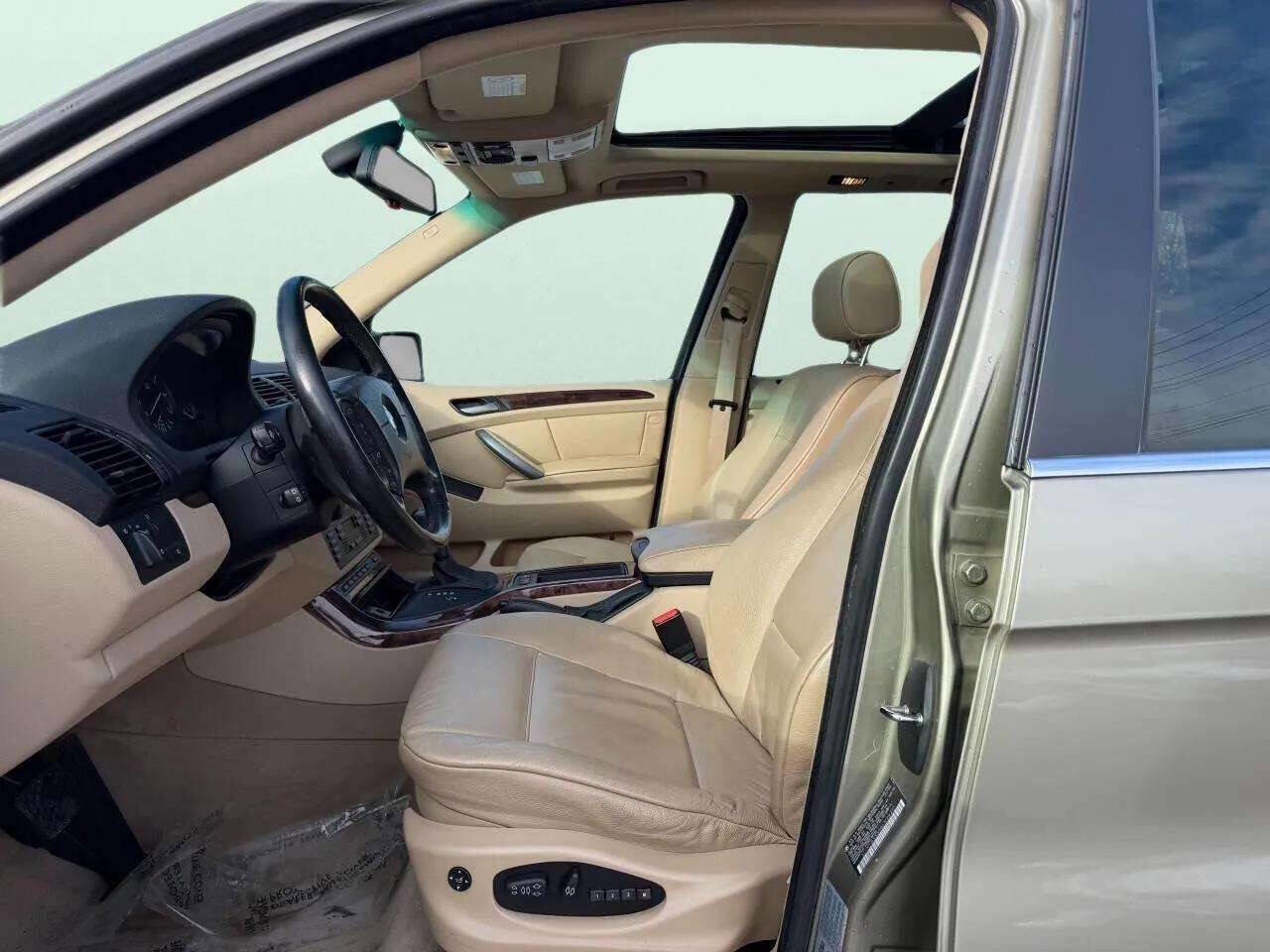 Used 2006 BMW X5 4.4i image 10