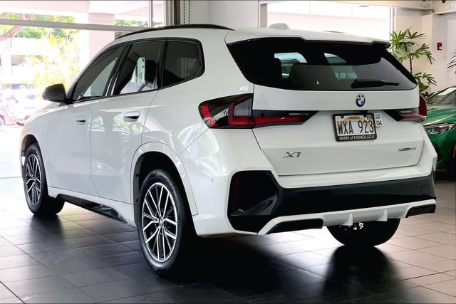 Used 2023 BMW X1 xDrive28i w/ M Sport Package AWD/4WD image 5