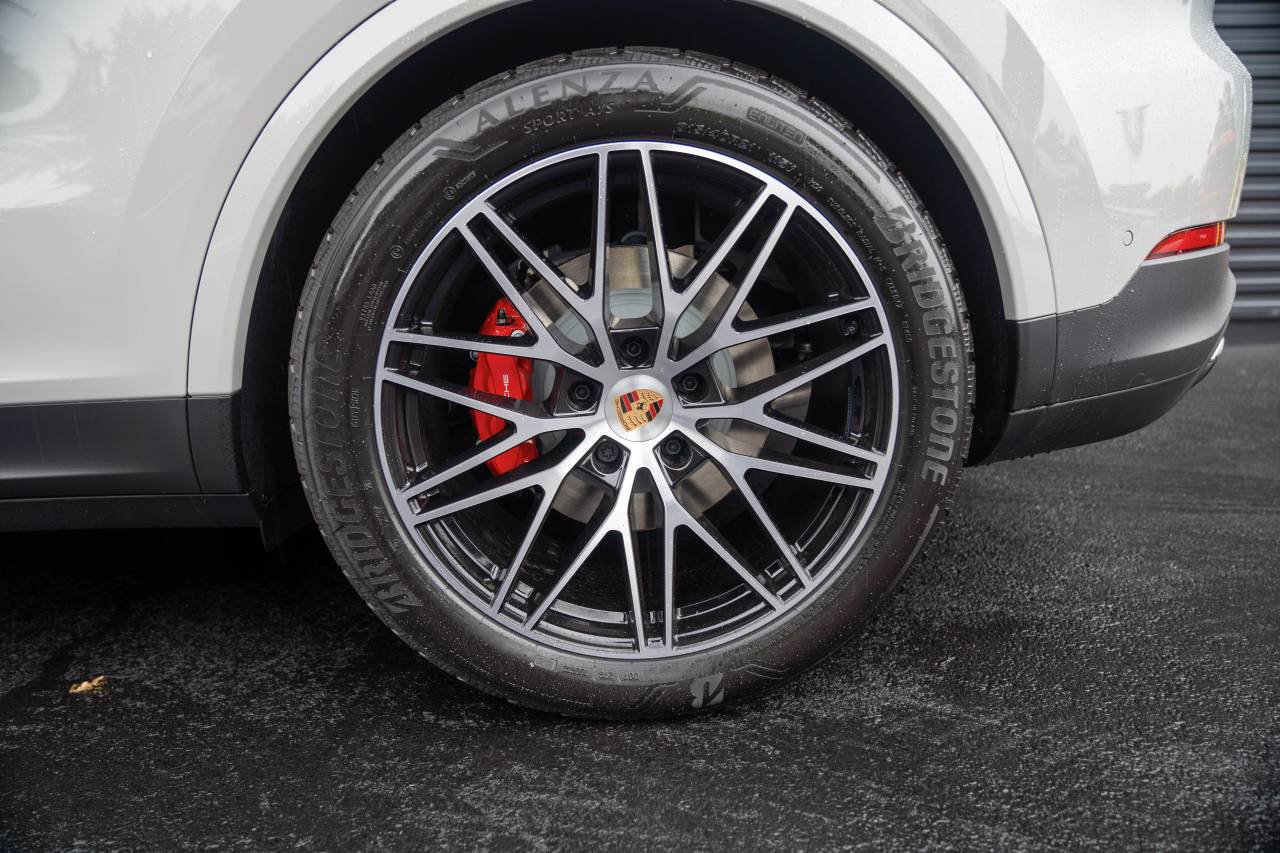 New 2026 Porsche Cayenne S AWD/4WD image 8