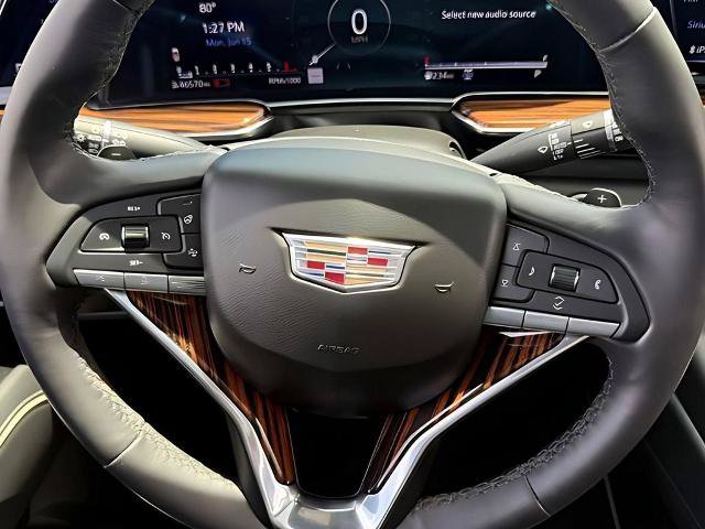 Used 2022 Cadillac Escalade Premium Luxury AWD/4WD image 9