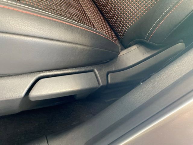 Used 2025 Nissan Kicks SR AWD/4WD image 12