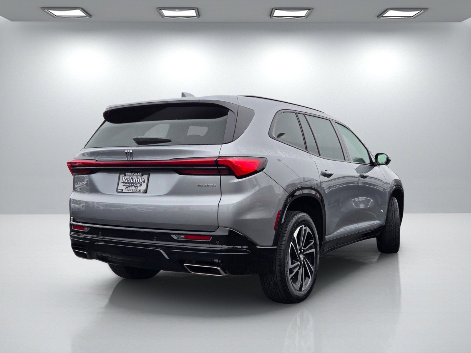 Certified 2025 Buick Enclave Sport Touring image 4