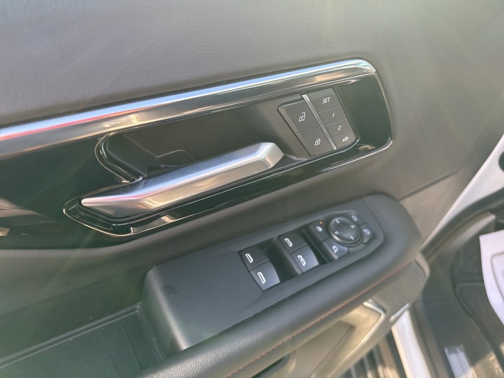 Used 2025 Chevrolet Tahoe RST w/ Comfort Package image 9