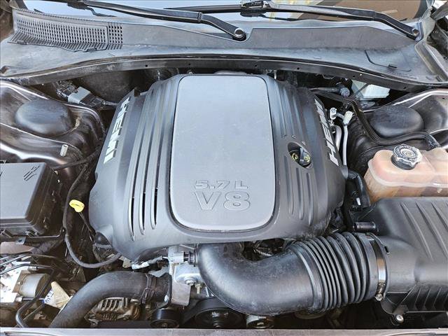 Used 2017 Chrysler 300 S w/ 300S Premium Group RWD image 27