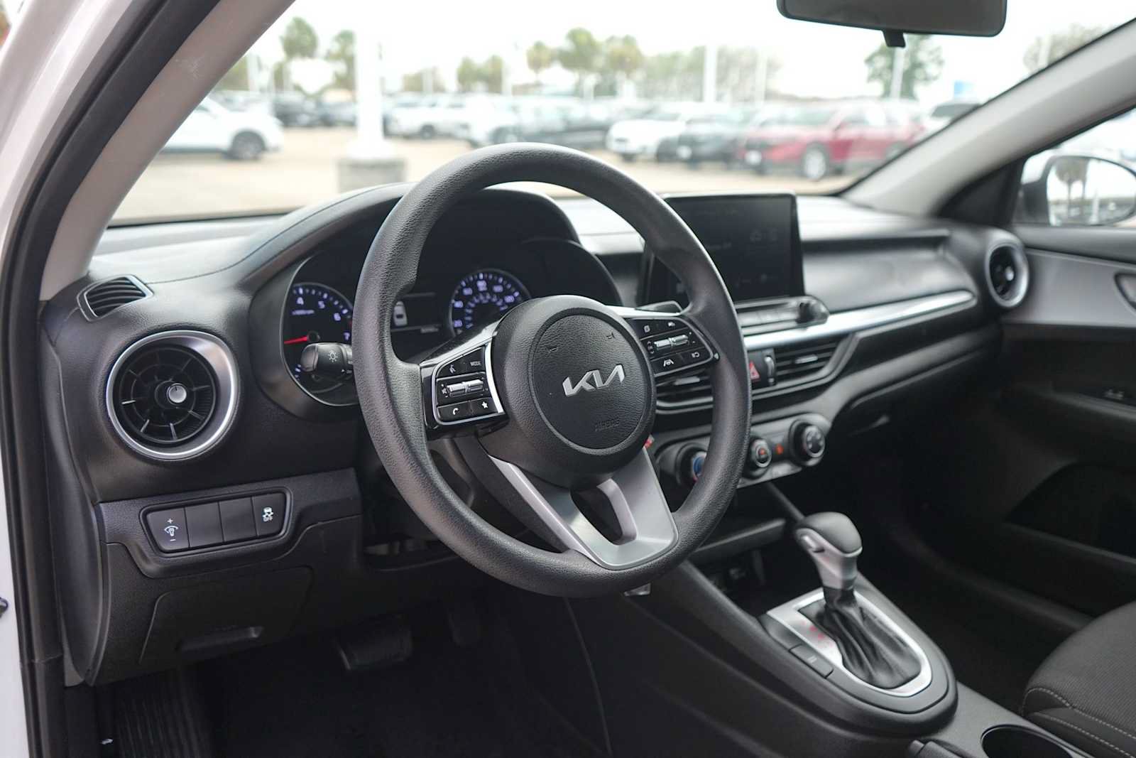Used 2023 Kia Forte LXS FWD image 2