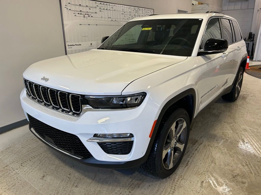 New 2025 Jeep Grand Cherokee Limited w/ Luxury Tech Group II image 27