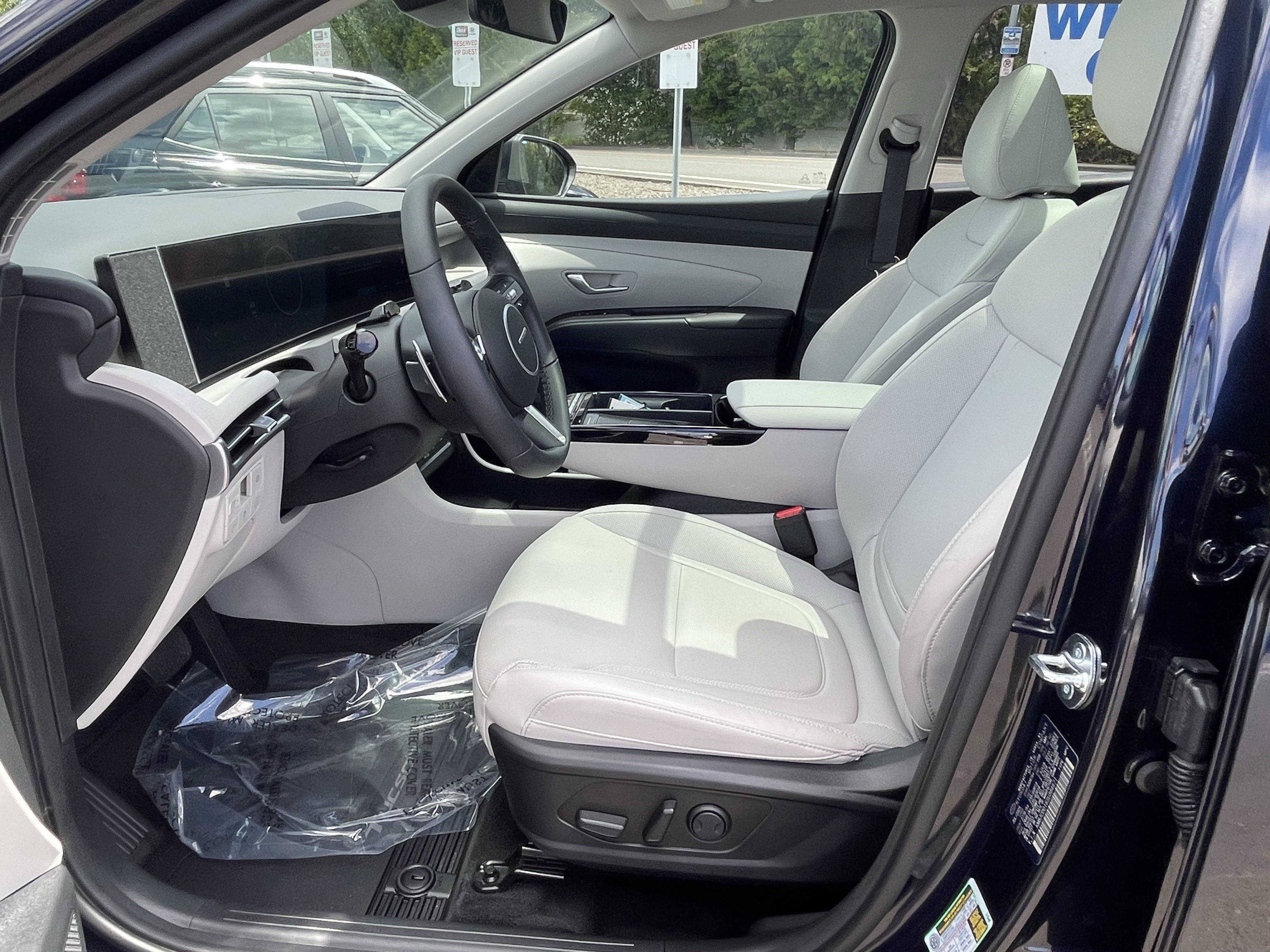 Certified 2025 Hyundai Tucson SEL AWD/4WD image 12
